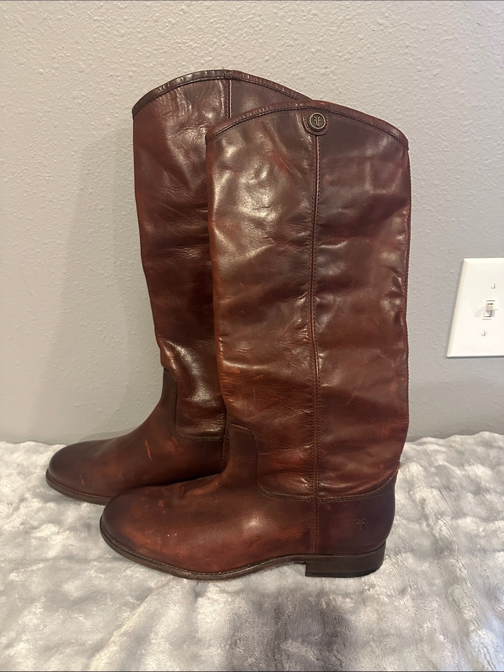 FRYE Melissa Button 2 Tall Leather Riding Boots Redwood 9B Excellent Condition